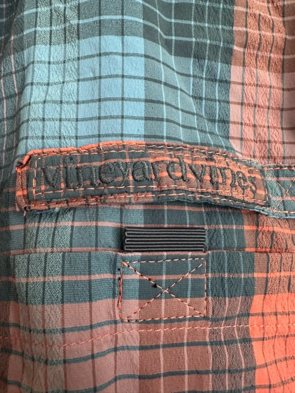 Men’s L Vineyard Vines Coral and Blue Harbor Fishing Shirt